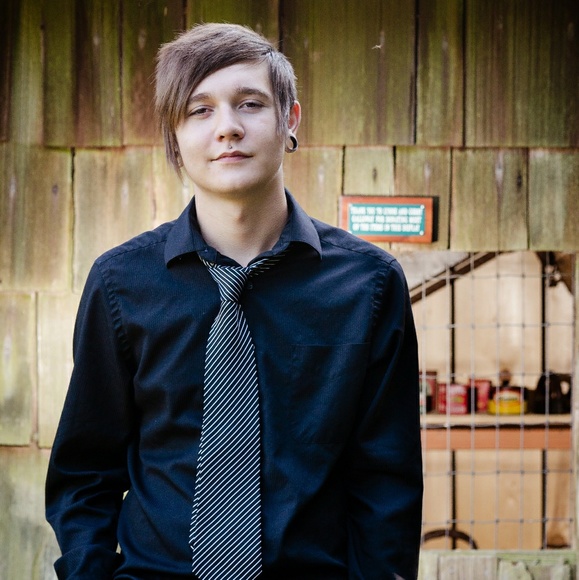 Meet your Posher, Zachary - Picture 1 of 1